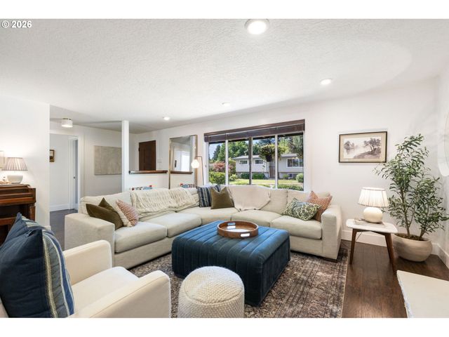 14295 Sw RED HAVEN Dr, Beaverton, OR 97008