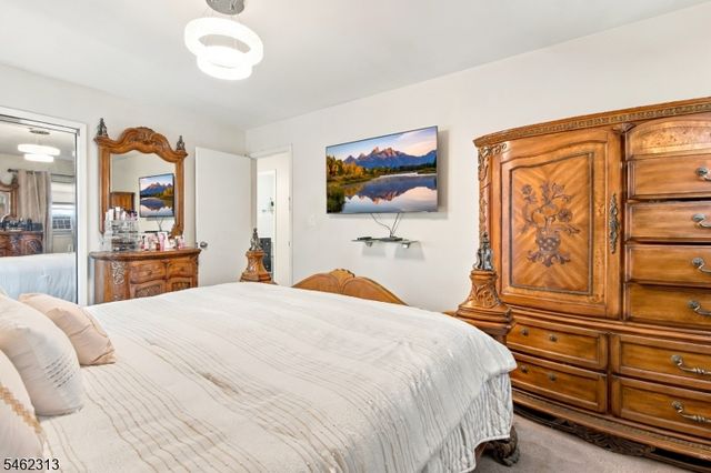 46 Grace St, Jersey City, NJ 07307