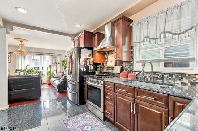 46 Grace St, Jersey City, NJ 07307