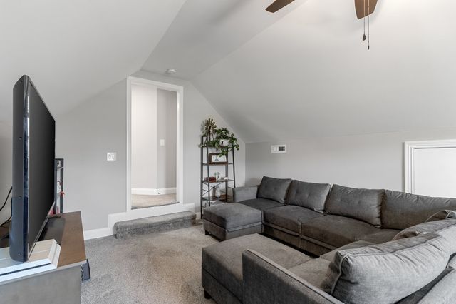 553 Bowden Dr, Clarksville, TN 37043