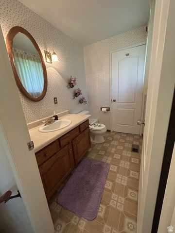 8859 W HELEN DR, Magna, UT 84044