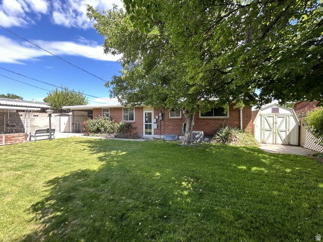 8859 W HELEN DR, Magna, UT 84044
