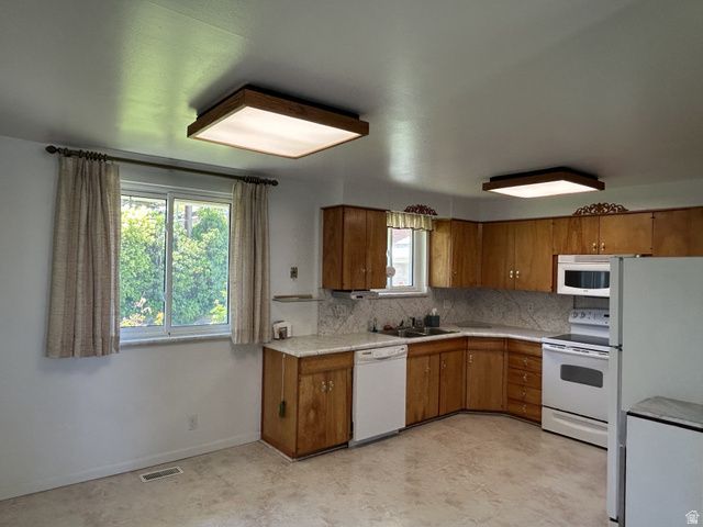 8859 W HELEN DR, Magna, UT 84044