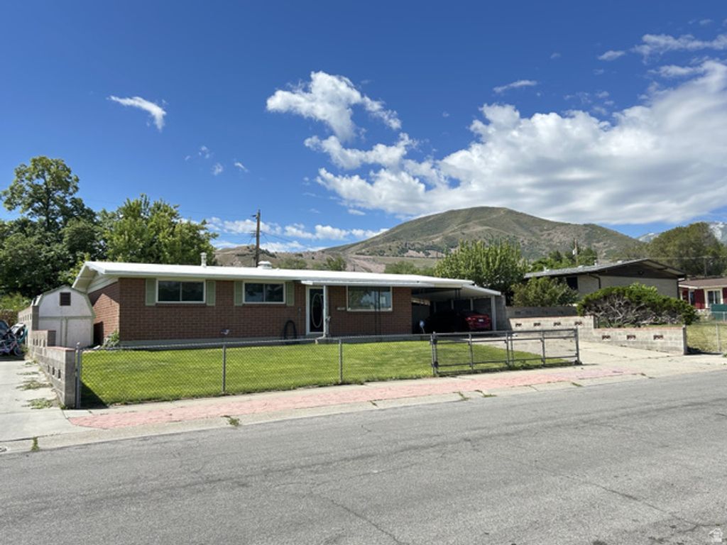 8859 W HELEN DR, Magna, UT 84044