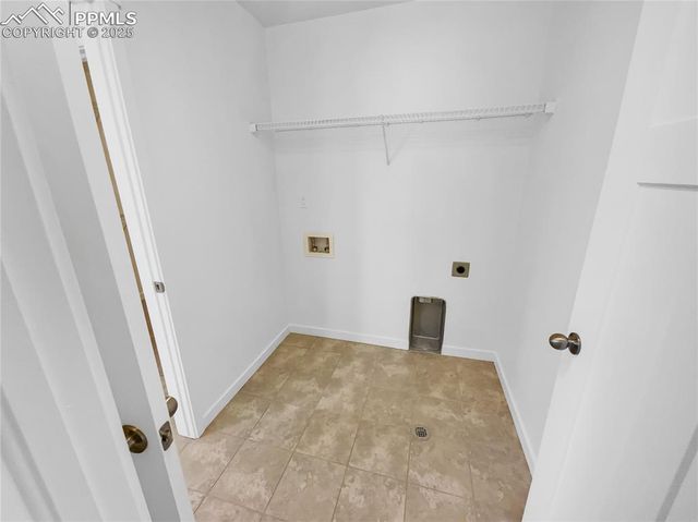 7030 Dutch Loop, Colorado Springs, CO 80925