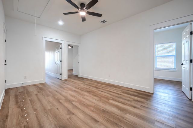 3323 Howard Street, Fort Worth, TX 76119