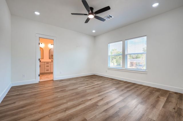 3323 Howard Street, Fort Worth, TX 76119