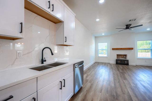 3323 Howard Street, Fort Worth, TX 76119