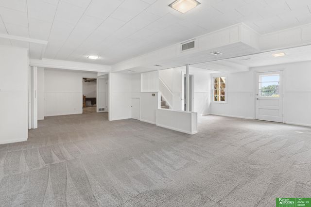 1714 Bowie Drive, Omaha, NE 68114