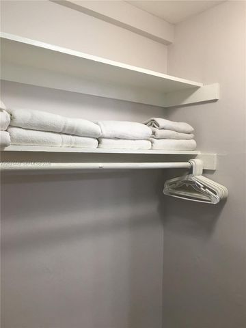 125 Edgewater Dr 7, Coral Gables, FL 33133