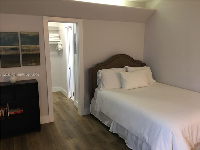 125 Edgewater Dr 7, Coral Gables, FL 33133
