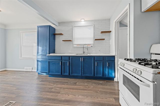 6304 Bluehill Street, Detroit, MI 48224