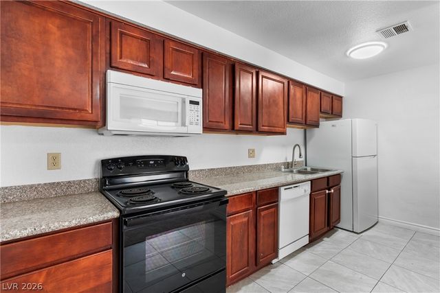 4370 Sandy River Drive 24, Las Vegas, NV 89103