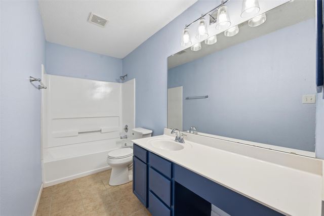 5269 Chessie Circle, Haltom City, TX 76137