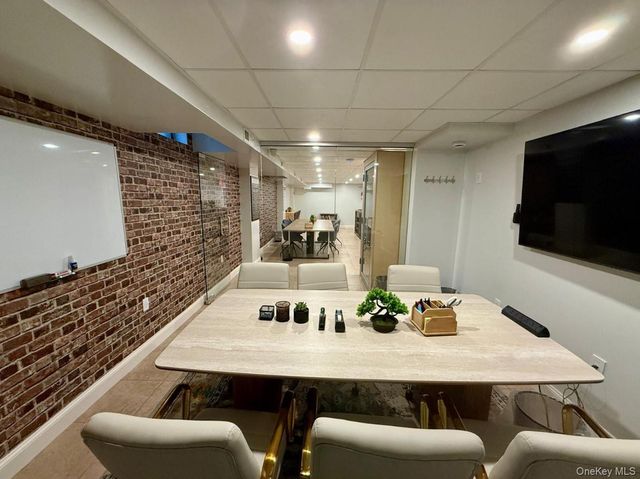 230 Pelham Road 2H, New Rochelle, NY 10805