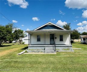 911 Merrick Avenue, Zanesville, OH 43701