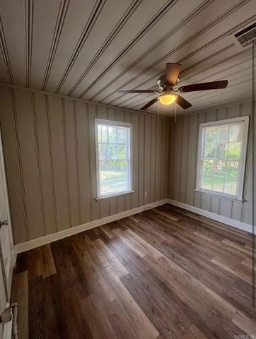 122 & 124 College Park Circle, North Little Rock, AR 72114