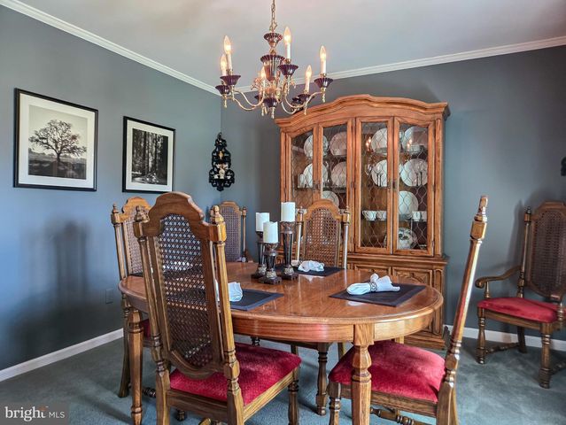 811 CARMAN DR, Wyomissing, PA 19610