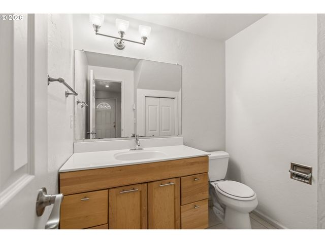 1488 FETTERS Loop, Eugene, OR 97402