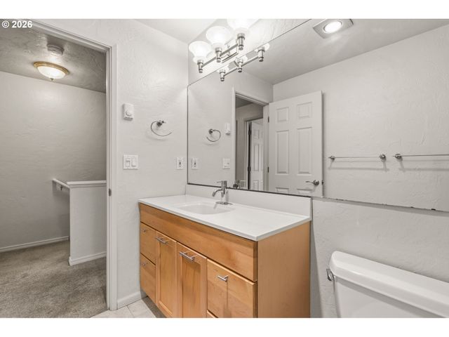 1488 FETTERS Loop, Eugene, OR 97402