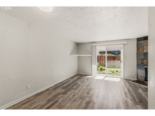 1488 FETTERS Loop, Eugene, OR 97402