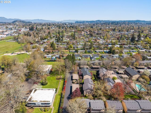 1488 FETTERS Loop, Eugene, OR 97402