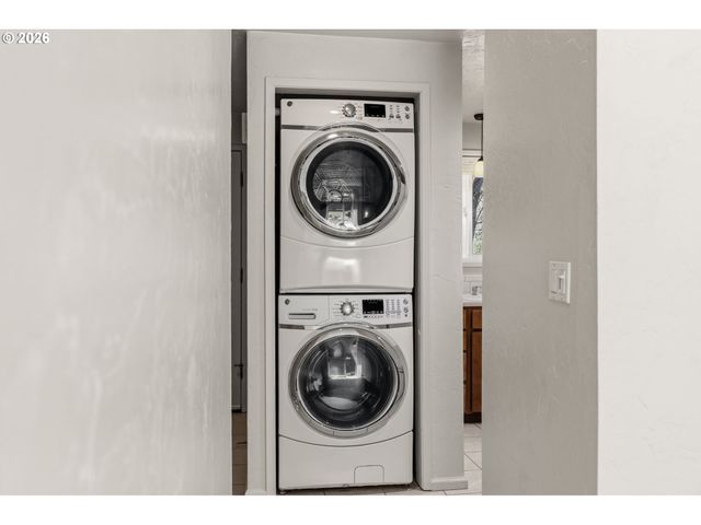 1488 FETTERS Loop, Eugene, OR 97402