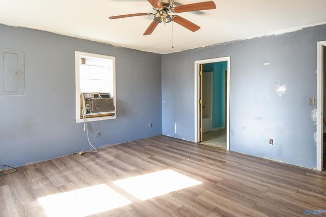 425 College Avenue, New Hope, AL 35760