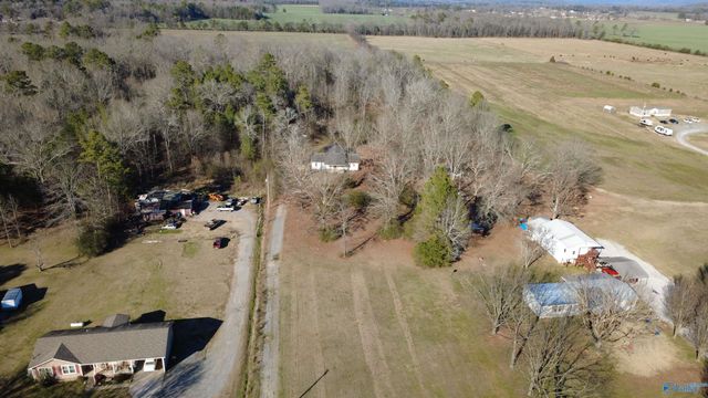 425 College Avenue, New Hope, AL 35760