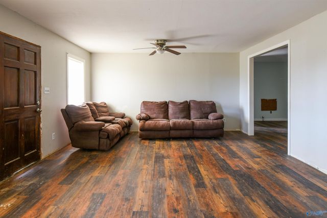 425 College Avenue, New Hope, AL 35760