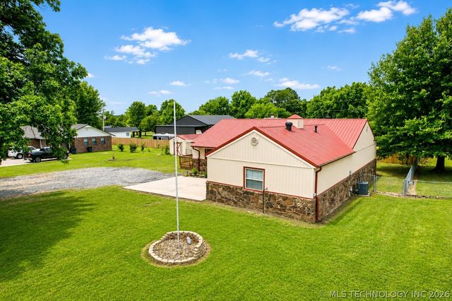 237 Hamilton Road, Eufaula, OK 74432