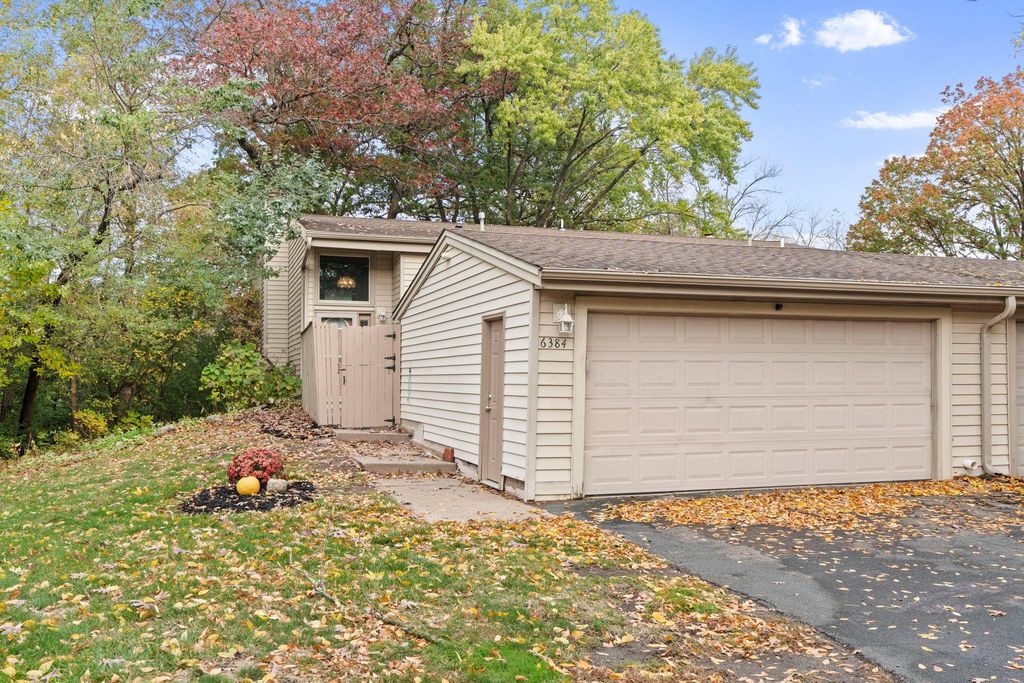6384 Aspenwood Plaza, Woodbury, MN 55125 — photo 2