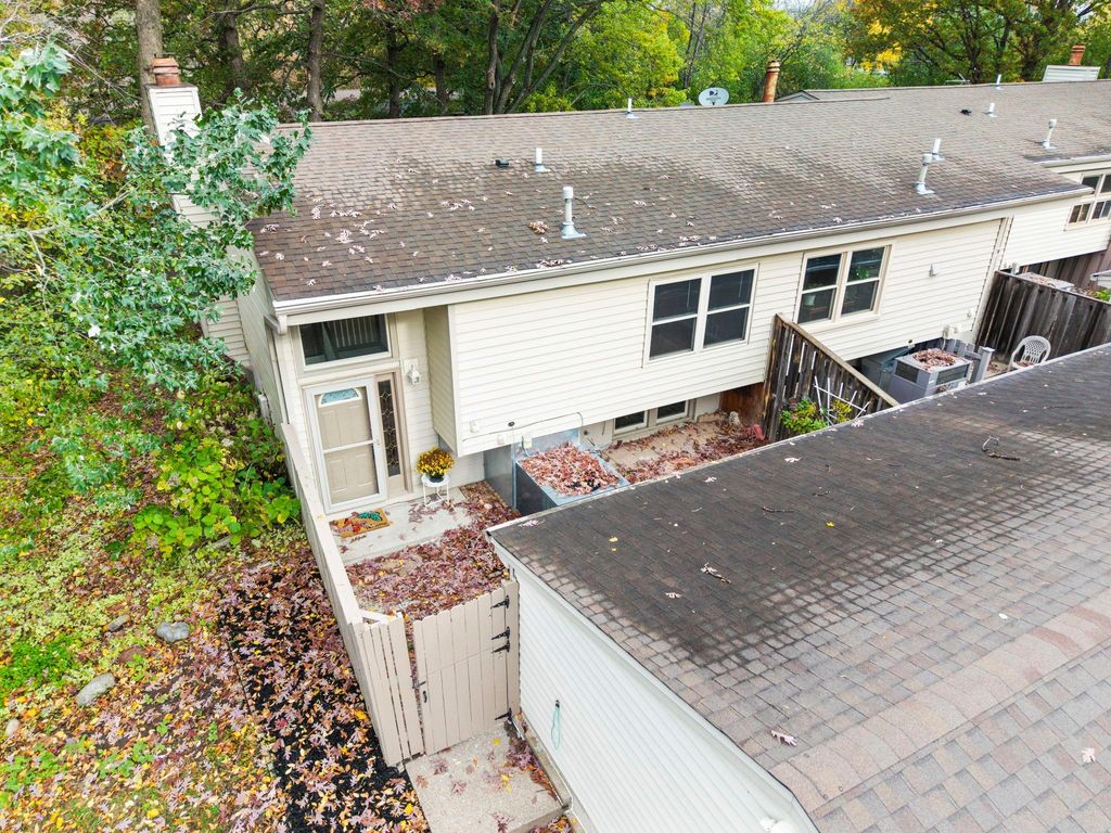 6384 Aspenwood Plaza, Woodbury, MN 55125 — photo 4