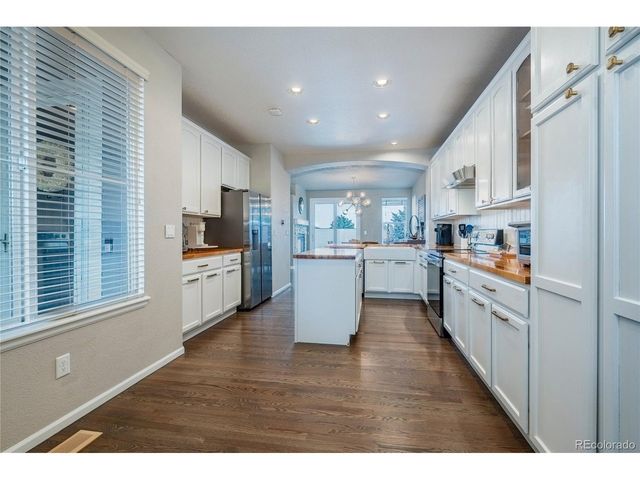 10810 Mountshire Cir, Highlands Ranch, CO 80126