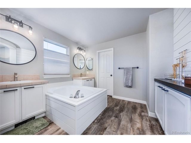 10810 Mountshire Cir, Highlands Ranch, CO 80126