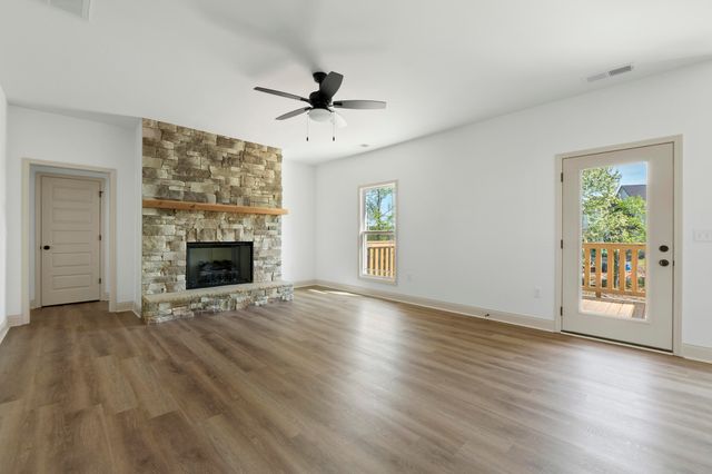 2301 Guinevere Parkway, Chattanooga, TN 37421