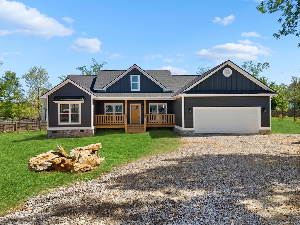 2301 Guinevere Parkway, Chattanooga, TN 37421