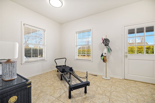 2201 N 58th Street, Fort Smith, AR 72904