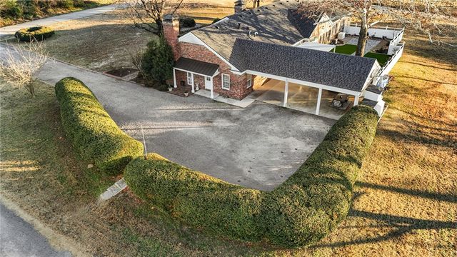 2201 N 58th Street, Fort Smith, AR 72904