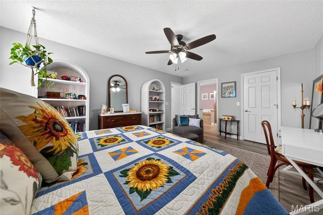 1321 Forest Creek Drive 3, St Charles, MO 63303