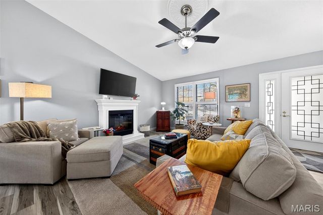 1321 Forest Creek Drive 3, St Charles, MO 63303