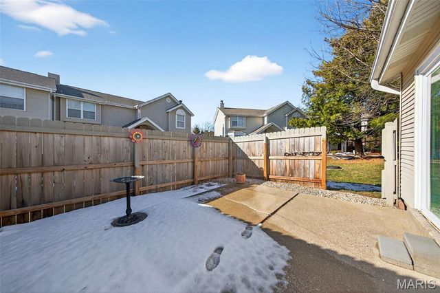 1321 Forest Creek Drive 3, St Charles, MO 63303