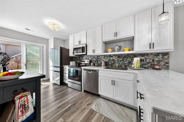 1321 Forest Creek Drive 3, St Charles, MO 63303