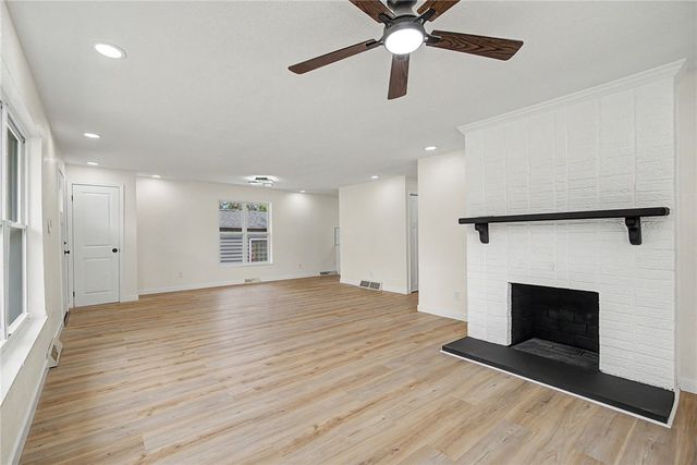 804 Oakleaf Drive, Dayton, OH 45417