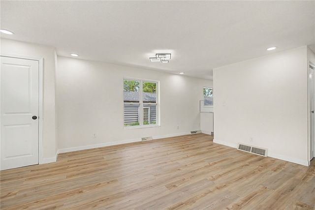 804 Oakleaf Drive, Dayton, OH 45417
