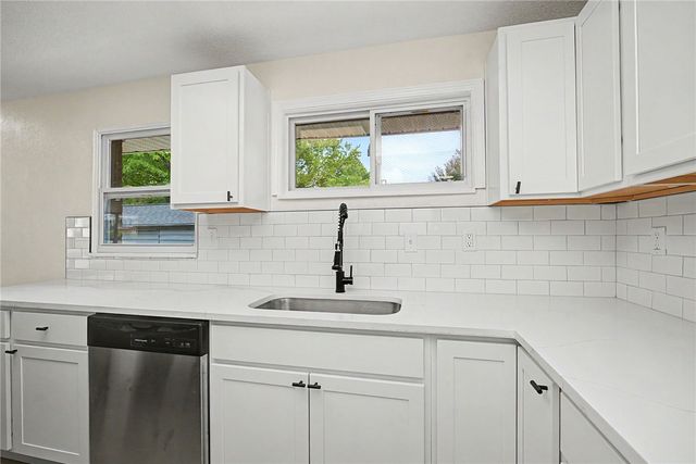 804 Oakleaf Drive, Dayton, OH 45417