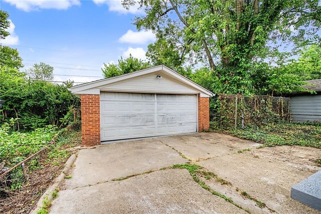 804 Oakleaf Drive, Dayton, OH 45417