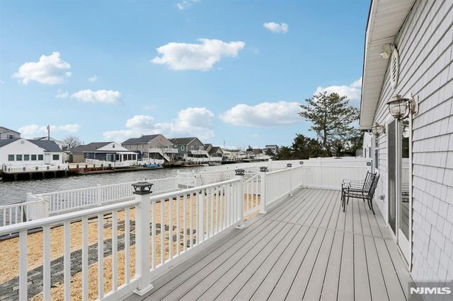 21 Lake Michigan Drive, Little Egg Harbor, NJ 08087