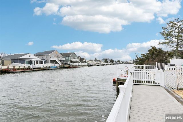 21 Lake Michigan Drive, Little Egg Harbor, NJ 08087