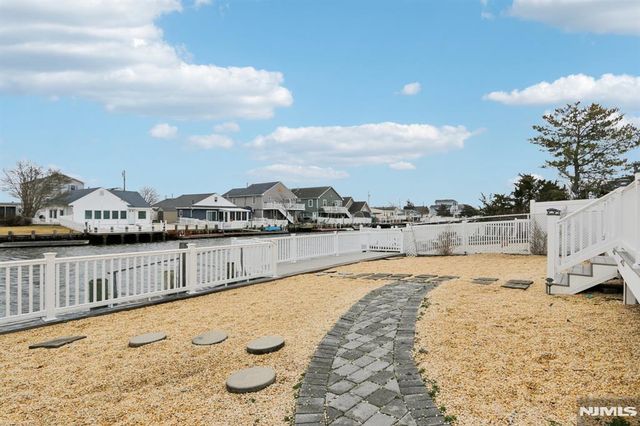 21 Lake Michigan Drive, Little Egg Harbor, NJ 08087